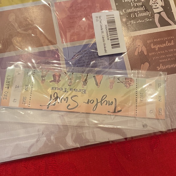 Taylor Swift 2024 calendar - Picture 3 of 3